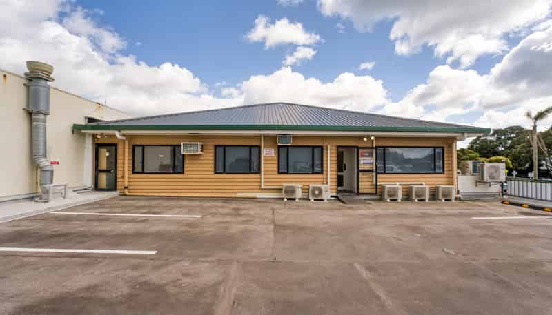 8W Moana Avenue, Orewa