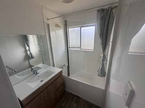 1/84 Kenderdine Road, Papatoetoe