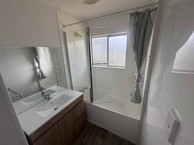 1/84 Kenderdine Road, Papatoetoe