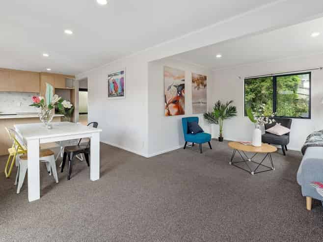 1/1018 East Coast Road, Torbay