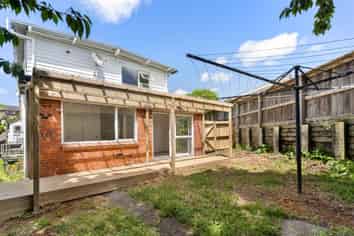 2/34 Richard Farrell Avenue, Remuera