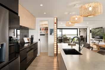 553 Pukehina Parade, Pukehina