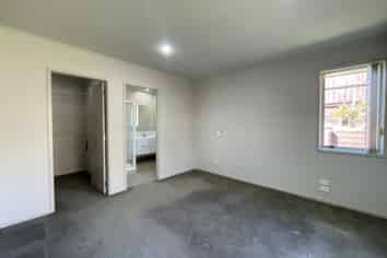 71 Fairfax Crescent  , Pyes Pa