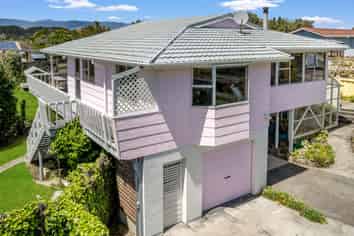 14 Manga-Pirau Street, Waikawa Beach