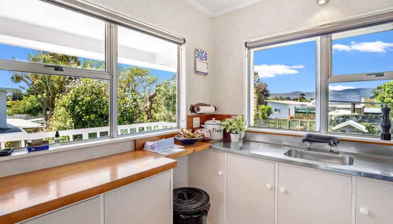 14 Manga-Pirau Street, Waikawa Beach