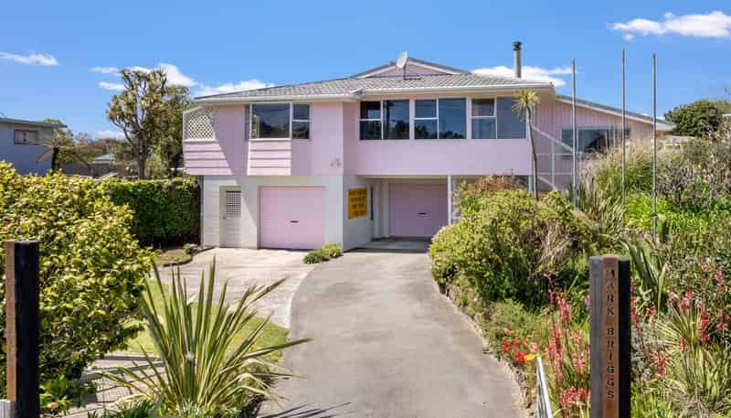 14 Manga-Pirau Street, Waikawa Beach