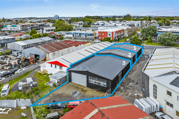 Private Rear Unit with Large Secure Yard