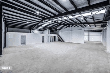 High-Exposure Front Unit with Yard & Canopy