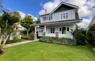 15 Wallace Place, Westown