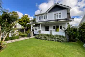 15 Wallace Place, Westown