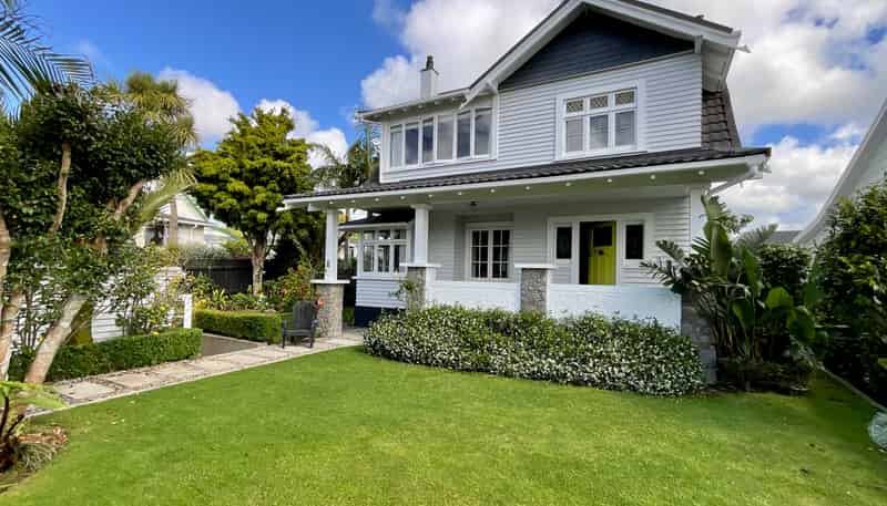 15 Wallace Place, Westown