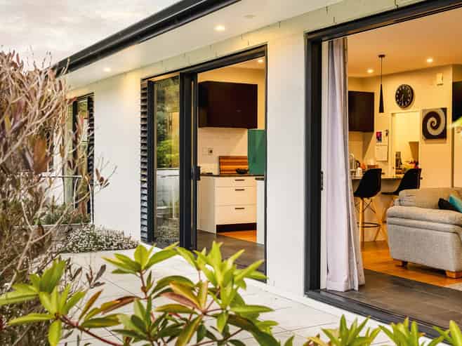 18 Awanui Crescent, Matakana