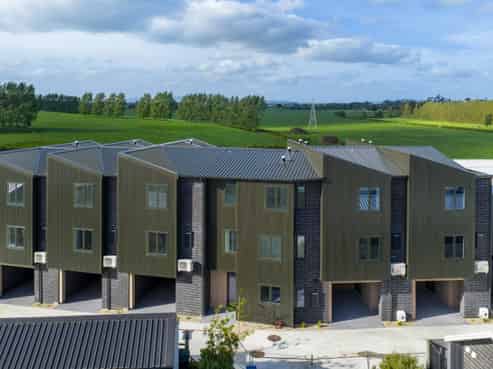 33/17 Rocky Road, Rototuna