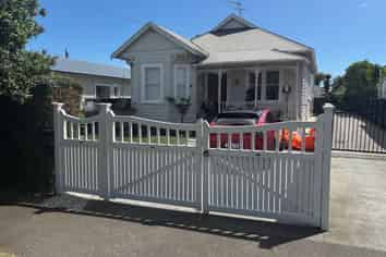 13B Grove Road, Sandringham