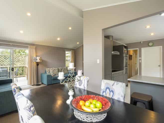 8 Waima Crescent, Titirangi