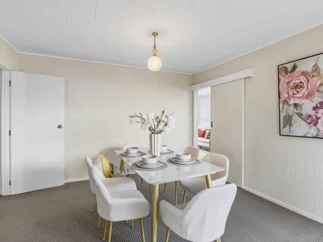 52 Jandell Crescent, Bucklands Beach