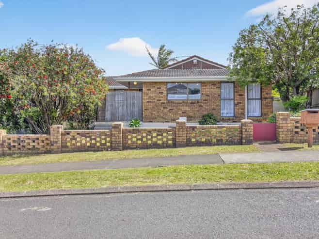 52 Jandell Crescent, Bucklands Beach