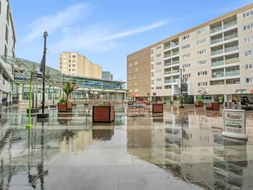 B708/176 Broadway, Newmarket