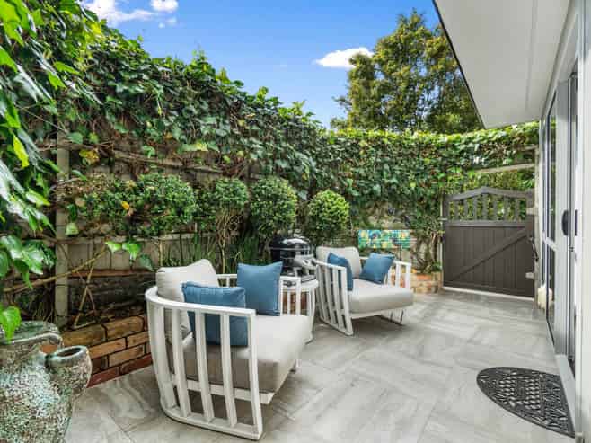 7/17 Cathedral Place, Parnell