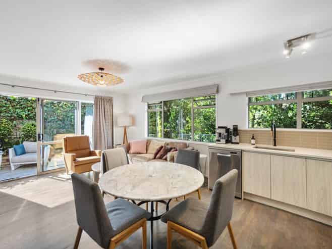 7/17 Cathedral Place, Parnell