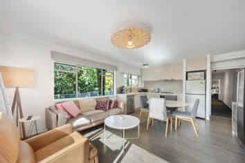 7/17 Cathedral Place, Parnell