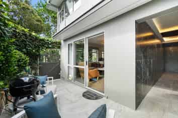 7/17 Cathedral Place, Parnell