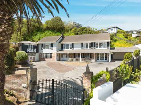 2 Queensway, Three Kings