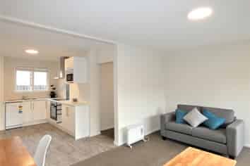 2/460 Manchester Street, Saint Albans