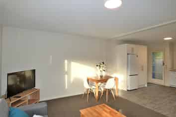 2/460 Manchester Street, Saint Albans