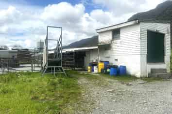 2115 Whataroa Highway, Whataroa