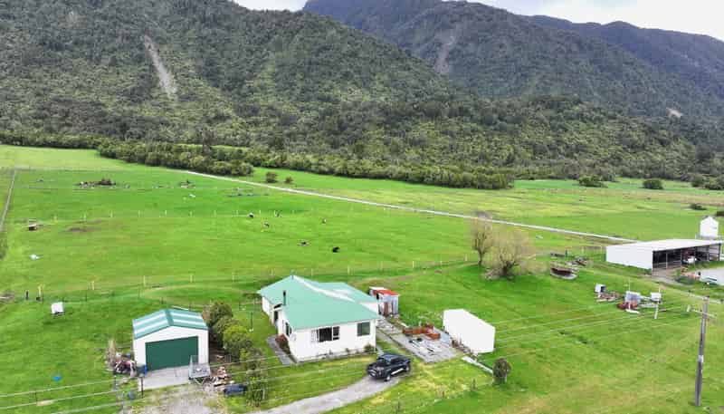 2115 Whataroa Highway, Whataroa