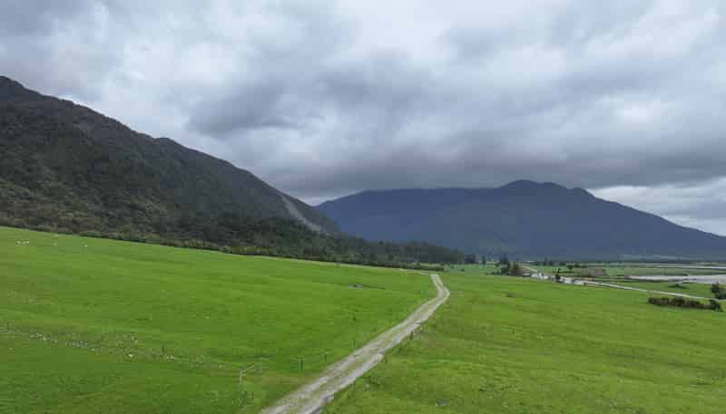 2115 Whataroa Highway, Whataroa