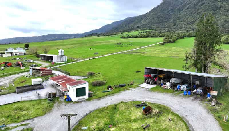 2115 Whataroa Highway, Whataroa