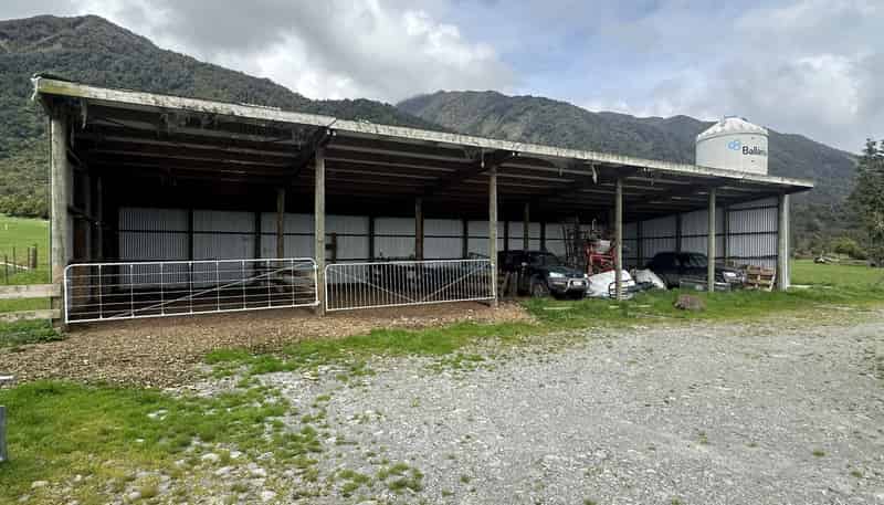 2115 Whataroa Highway, Whataroa