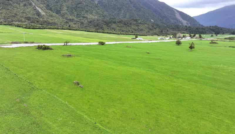 2115 Whataroa Highway, Whataroa