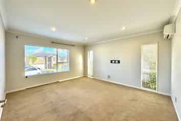 10 Palazzo Close, Flat Bush