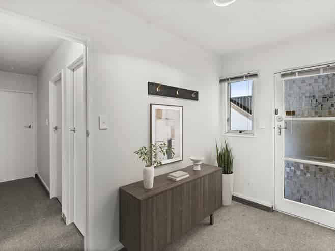 1/8 Lee Road, Taradale