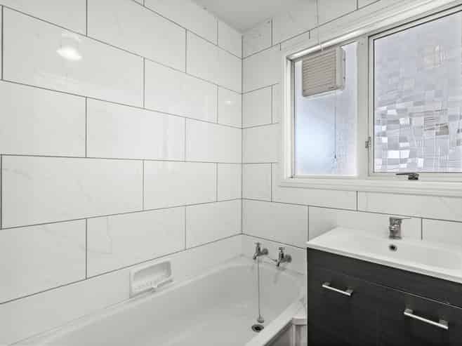 1/8 Lee Road, Taradale