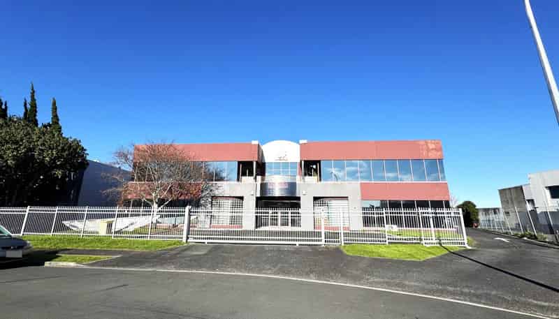 4 Kingsford Smith Place, Mangere