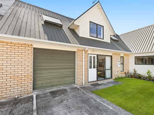 14C Jones Crescent, Melville