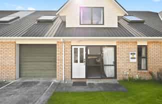 14C Jones Crescent, Melville