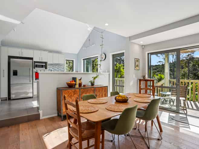 59 Kauri Point Road, Laingholm