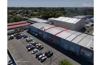 High Stud Warehouse in popular Business Park