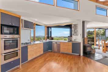 62 Sunglo Terrace, Otaki