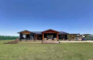 Manawatu / Whanganui - Address withheld