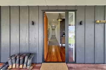 Manawatu / Whanganui - Address withheld