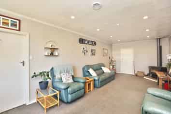 8 Clark Street, Allenton