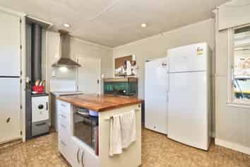 8 Clark Street, Allenton