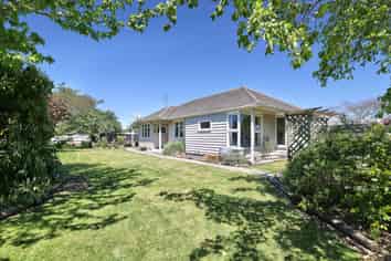 8 Clark Street, Allenton