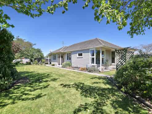 8 Clark Street, Allenton